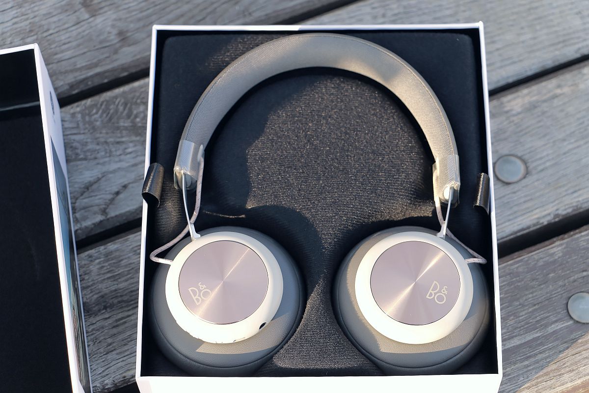 BeoPlay H4 2