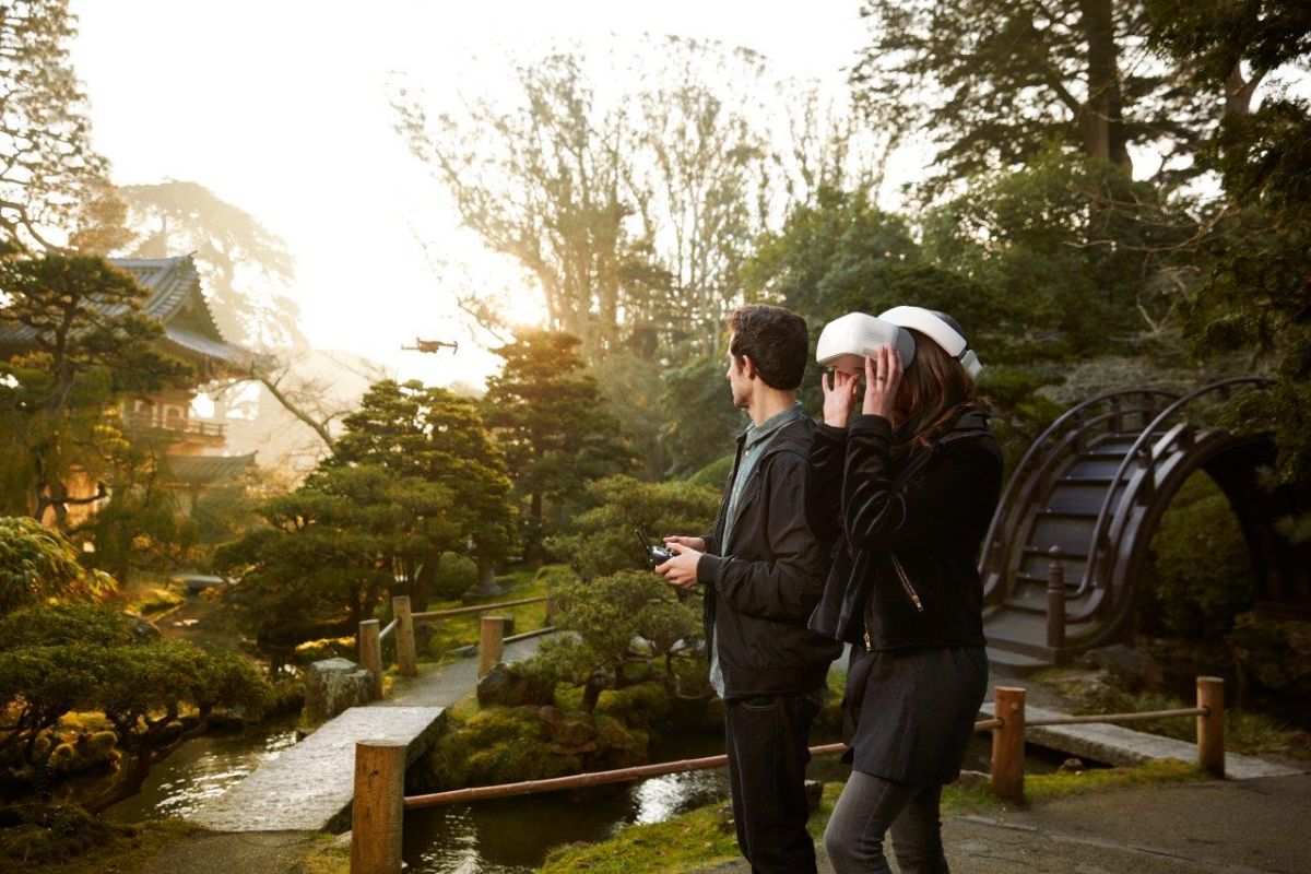 DJI dronovi SPARK 001