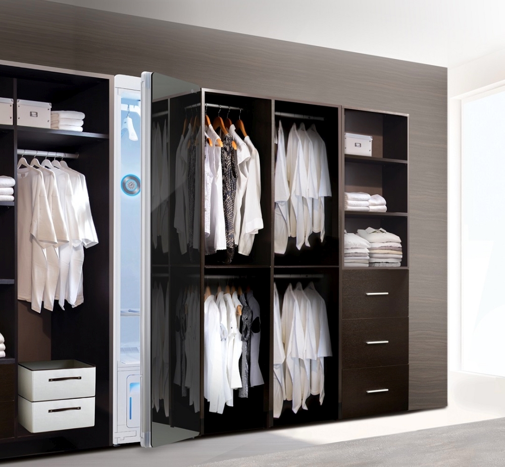 LG Styler Mirrored Glass Door