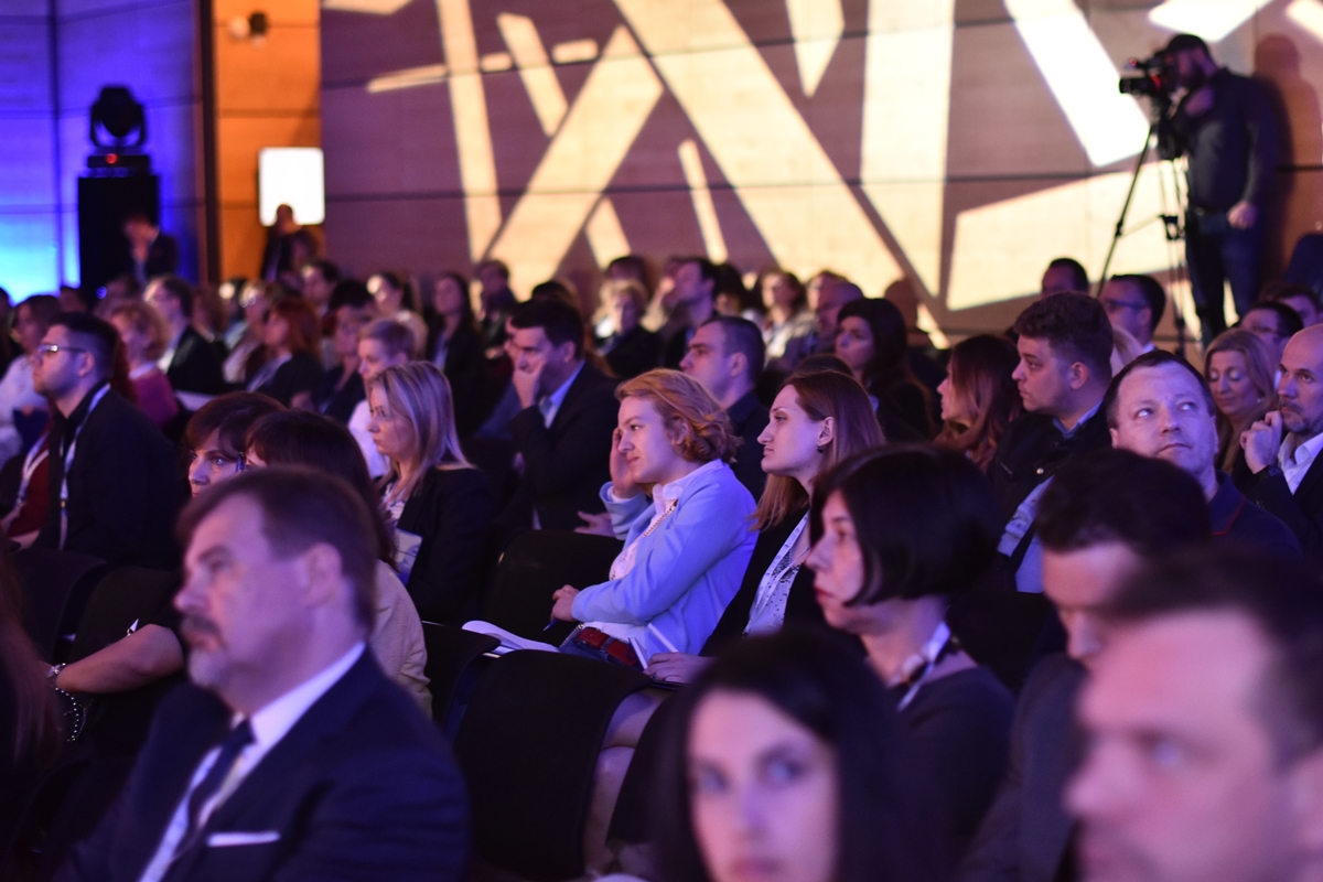 051 Buducnost je sada