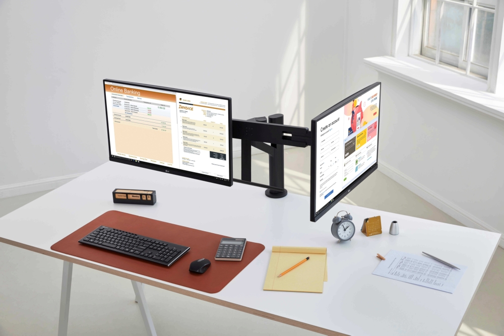 LG Ergo Monitor
