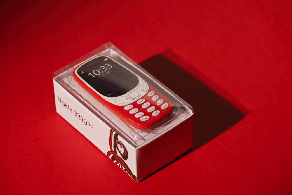 Nokia_3310_torta Michelle-Wibowo