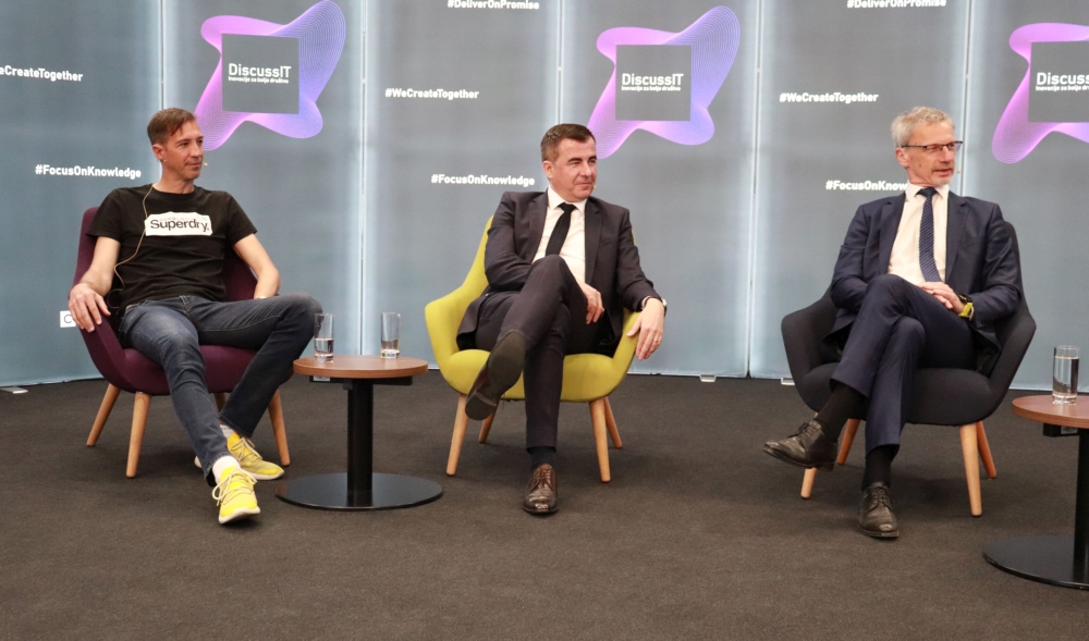 Roberto Bitunjac, član uprave za tehnologiju i operativne poslove Sberbanke - Guverner HNB-a Boris Vujčić - Hrvoje Prpić, stručnjak za kriptovalute