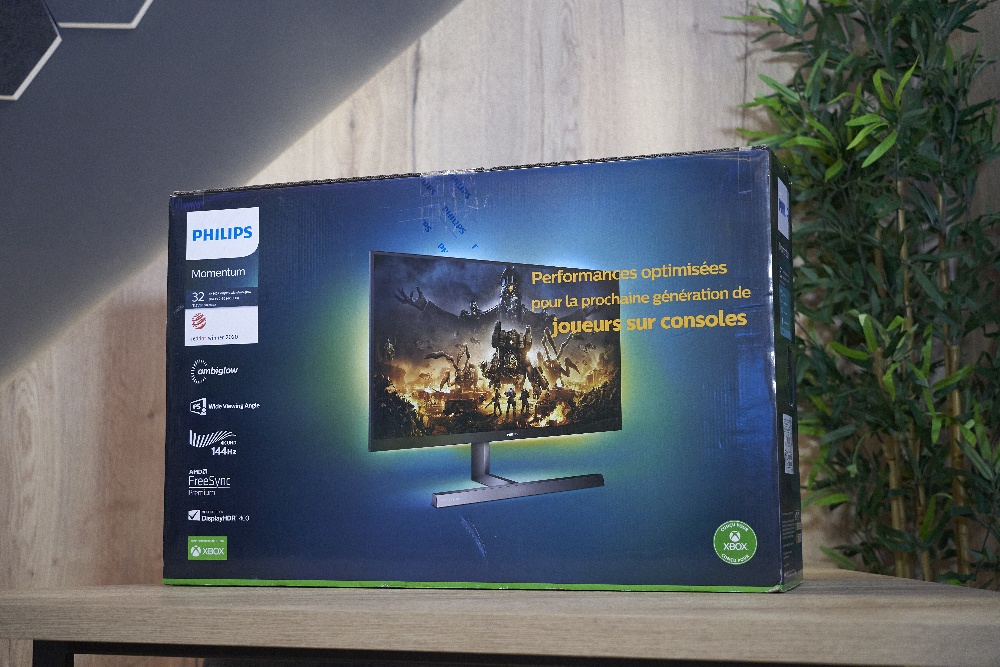 Philips Momentum 329M1 monitor 