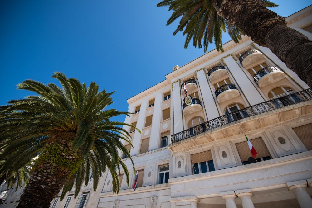 zgrada-ureda-Serengeti-na-splitskoj-Rivi