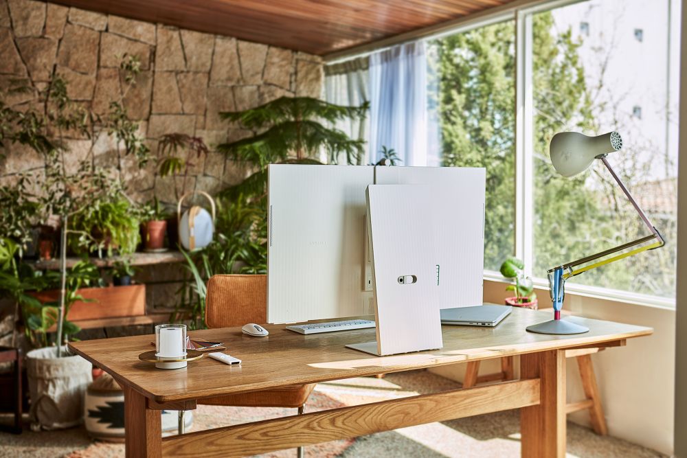 Samsung_One_Smart-Monitor-M8_M80D