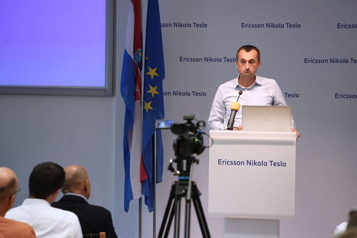 prof. dr. sc. Tomislav Matić, dekan Fakulteta elektrotehnike, računarstva i informacijskih tehnologija Osijek