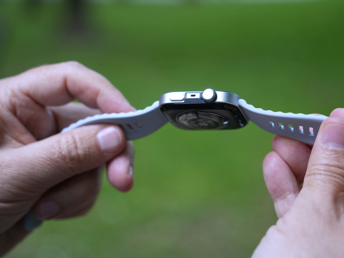 Huawei Watch Fit 4 Pro - krunica sa strane