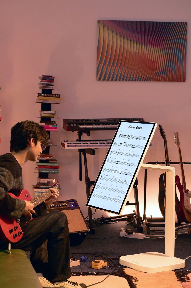 LG Smart Monitor Swing