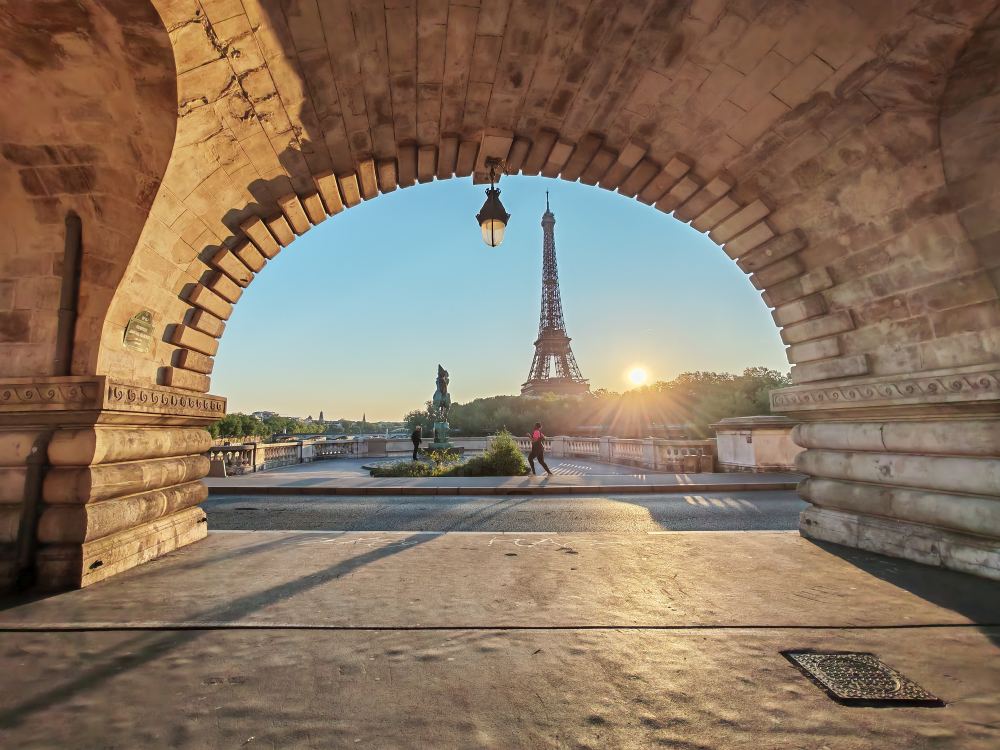 HONOR-400-Pro - Eiffelov toranj