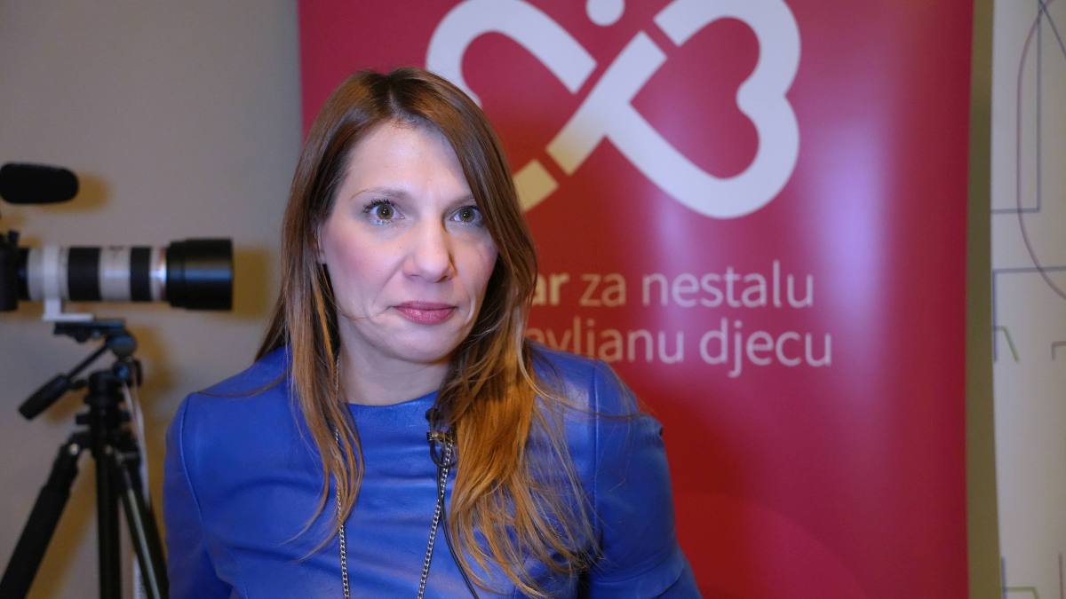 izv. prof. dr. sc. Lucija Vejmelka