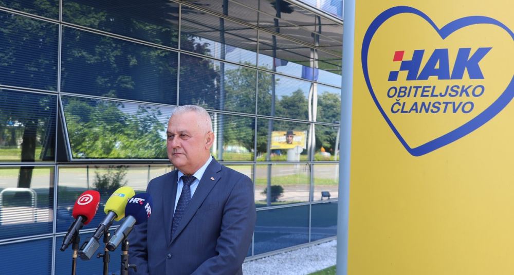 predsjednik Hrvatskog autokluba Ivo Bikić