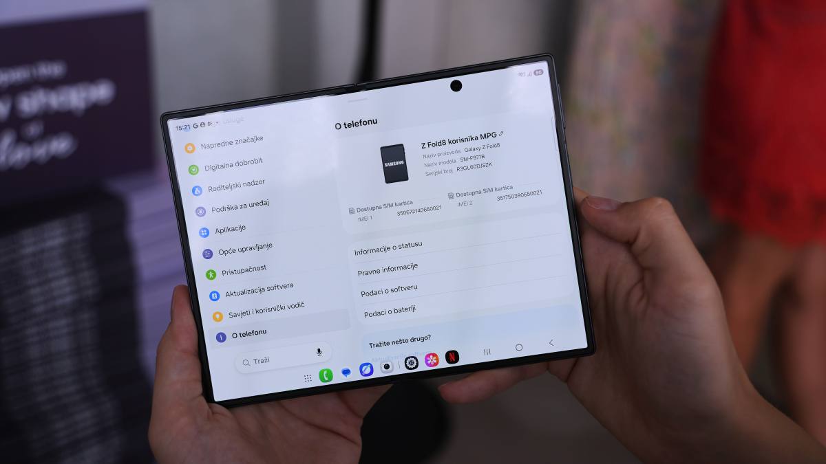 Galaxy-Z-Fold8 