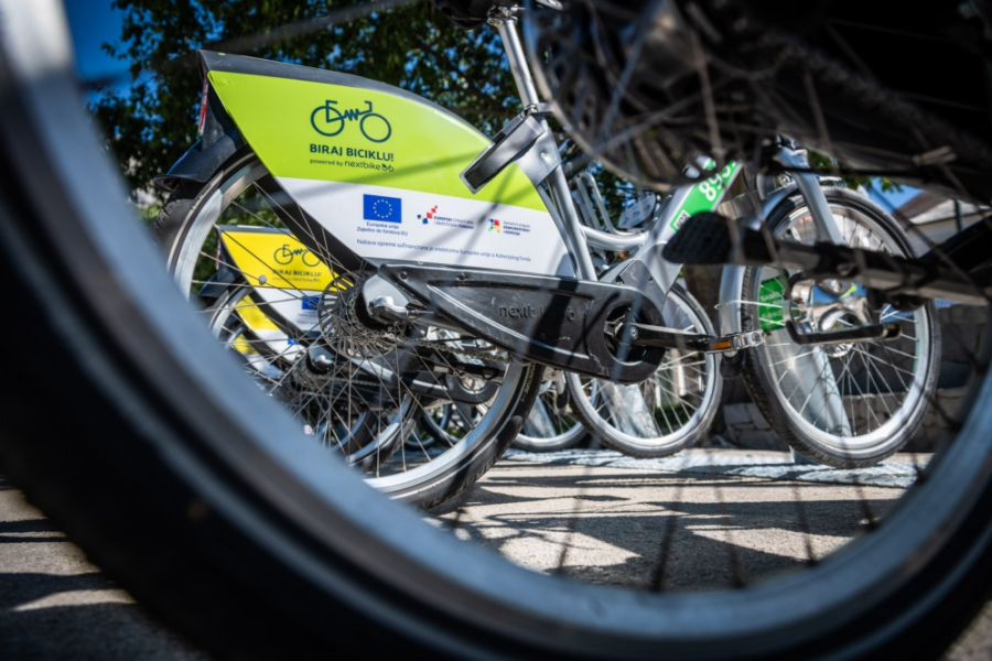 Hrvatski Telekom s partnerima predstavio sustav javnih bicikala u Klisu