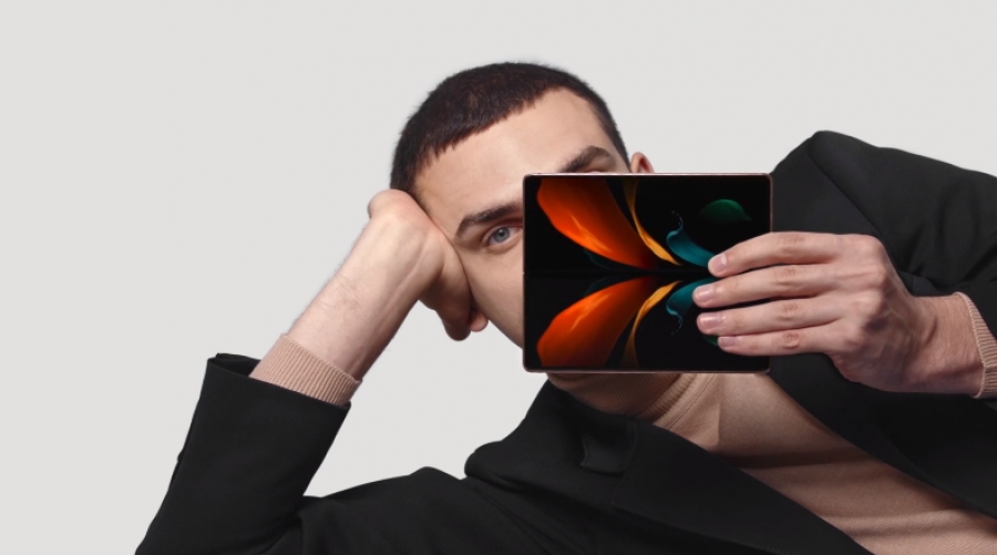 Samsung Galaxy Z Fold2 5G! Preklopna budućnost dizajna!