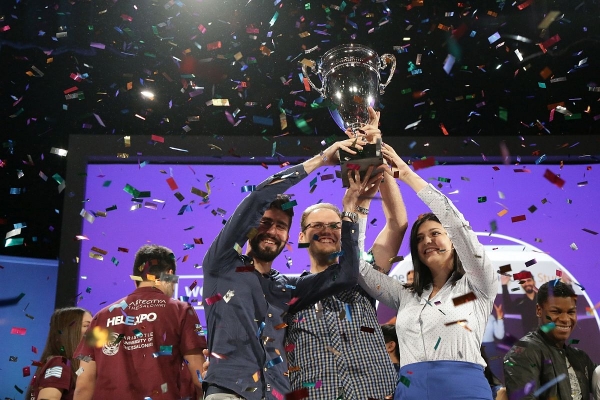 Imagine Cup, globalno natjecanje studenata slavi 15 godina  - Studenti natjecanja Imagine Cup u utrci za glavnu nagradu od 100.000 dolara