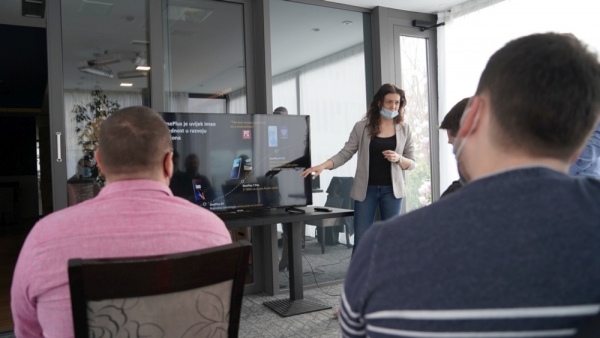 OnePlus predstavlja OnePlus seriju 9 vodećih pametnih telefona i prvi OnePlus sat