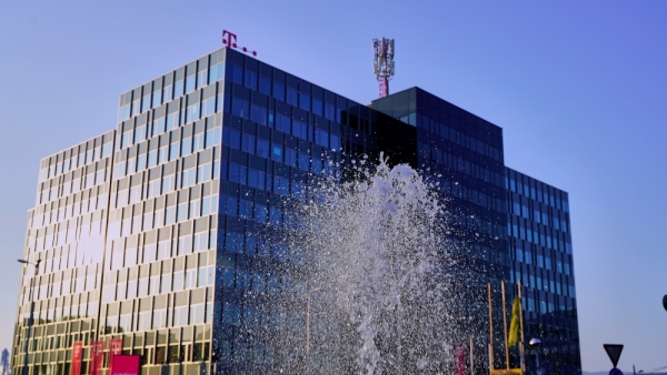 Investicijom vrijednom 19 milijuna kuna Hrvatski Telekom dovodi optiku u Slavonski Brod