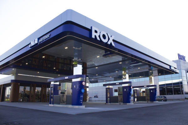 Hrvatski Telekom postavio prvu brzu e-punionicu na benzinskoj postaji ROX u Hrvatskoj