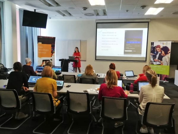 Obrazovanje budućnosti dolazi u Hrvatsku: Microsoft je pokrenuo program tehnolo&scaron;ke edukacije učitelja Teacher Internship Program