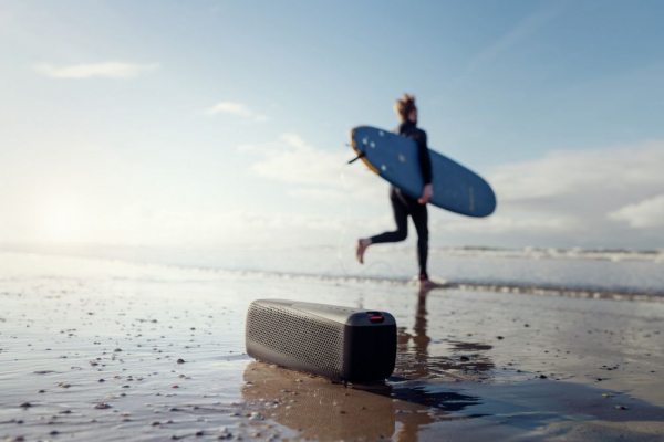 Stvarajte nove uspomene s putovanja uz Philips GO sportske slu&scaron;alice i prijenosne zvučnike