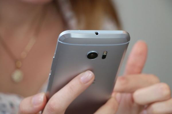 HTC 10 preview by Novi milenij