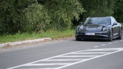 Porsche Taycan - električni automobil