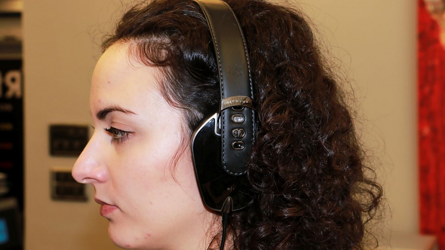 Slu&scaron;alice Sonus Faber Pryma - pojačalo za slu&scaron;alice McIntosh MHA 100