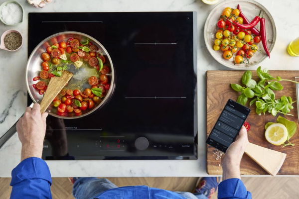 Samsung u suradnji s Jamiejem Oliverom kreira nove recepte za Bespoke AI kućanske uređaje