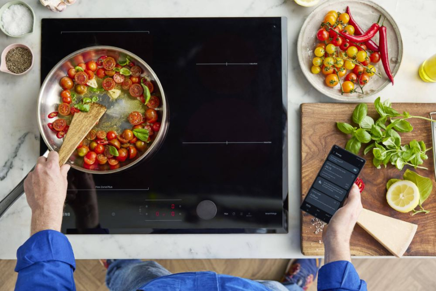 Samsung u suradnji s Jamiejem Oliverom kreira nove recepte za Bespoke AI kućanske uređaje