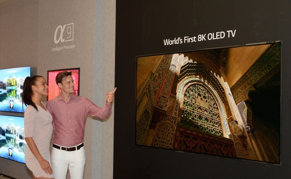 LG predstavlja prvi 8K OLED televizor na svijetu tijekom sajma IFA