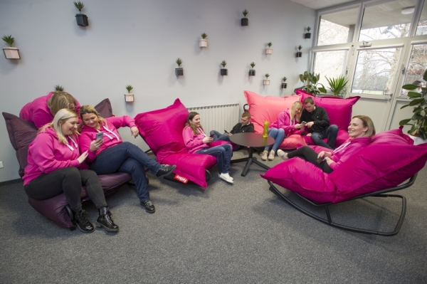 Novi pozivni centar u Osijeku - inspirativan radni prostor za djelatnike Hrvatskog Telekoma